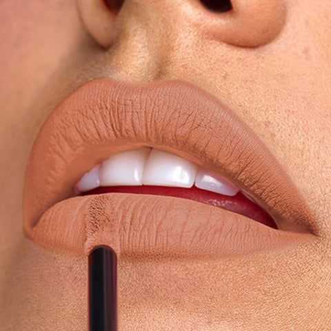 LABIAL LIQUIDO RESIST APRUEBA DE BESOS VOGUE
