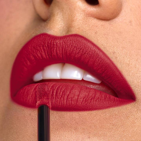LABIAL LIQUIDO RESIST APRUEBA DE BESOS VOGUE