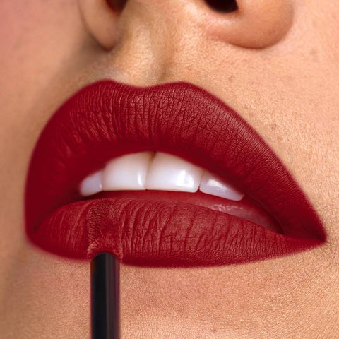 LABIAL LIQUIDO RESIST APRUEBA DE BESOS VOGUE